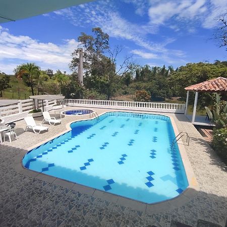 Hotel Campestre Las Cavernas La Mesa Norte エクステリア 写真