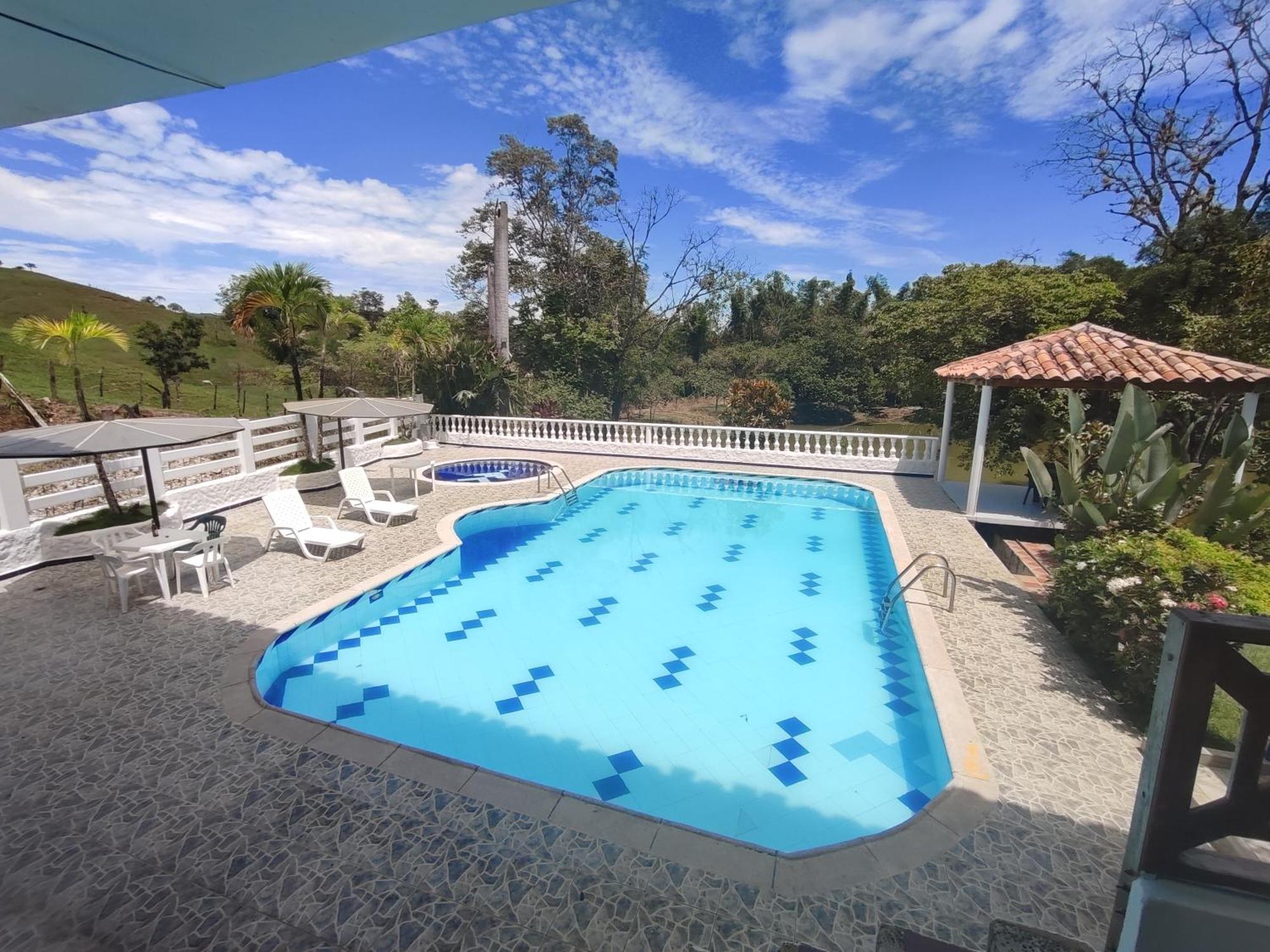 Hotel Campestre Las Cavernas La Mesa Norte エクステリア 写真